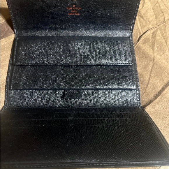 LOUIS VUITTON EPI ALMA MM HANDBAG and matching wallet - Picture 13 of 14